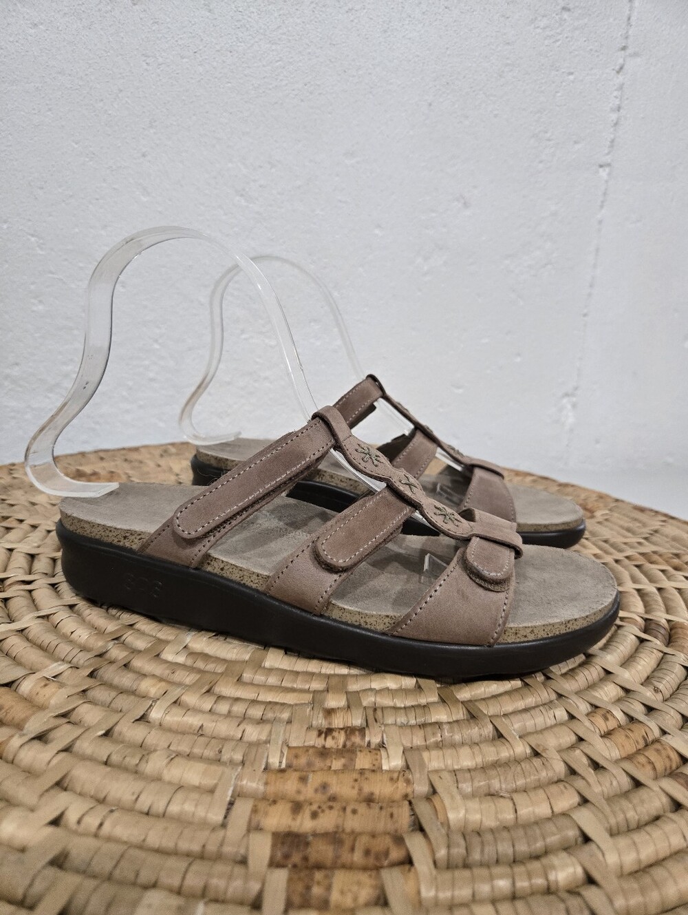 SAS Tan Strappy Sandals 7 - Picture 2 of 8